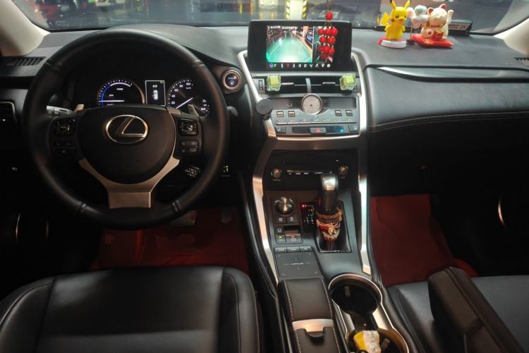 Used Lexus NX 2017 300h Front-Drive FENGSHANG Edition Center Console