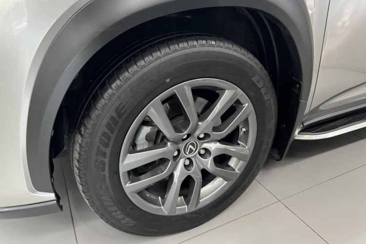 Used Lexus NX 2017 300 All-Wheel Drive Fēngshàng Edition Exterior 4