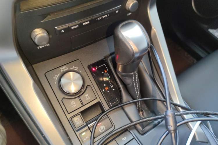 Used Lexus NX 2017 300 Front-Wheel-Drive Limited Edition Gear Lever