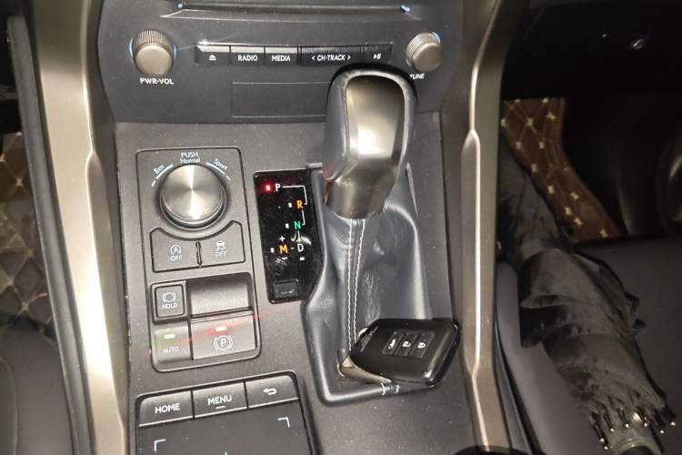 Used Lexus NX 2017 200 All-Wheel Drive Fēngshàng Edition Gear Lever