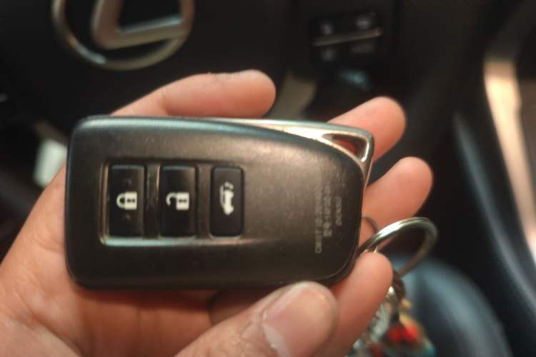Used Lexus NX 2017 300h Front-Drive FENGSHANG Edition Vehicle Key