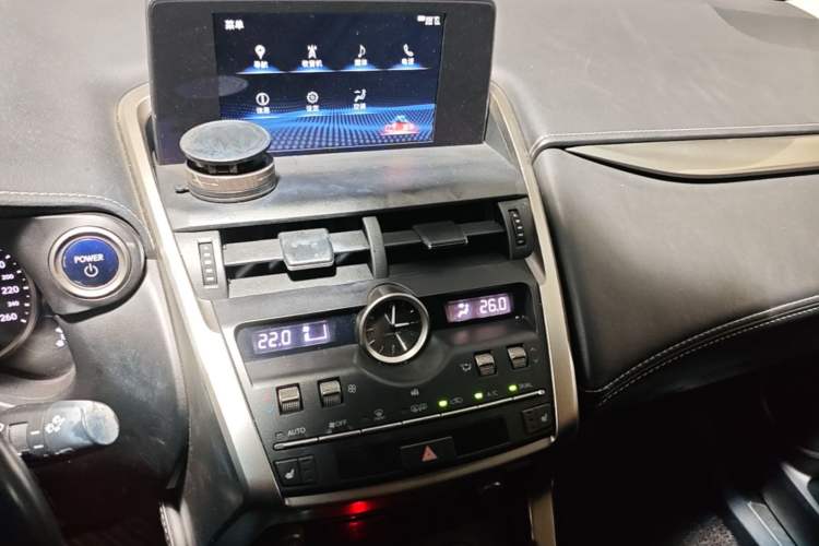 Used Lexus NX 2017 300h Front-Drive FENGSHANG Edition Audio And AC Panel