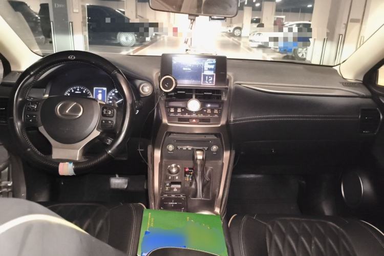 Used Lexus NX 2017 200 Front-Wheel-Drive X-Trail SE Edition Center Console