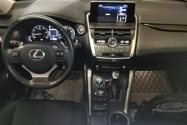 Used Lexus NX 2017 200 Front-Wheel-Drive X-Trail SE Edition Center Console