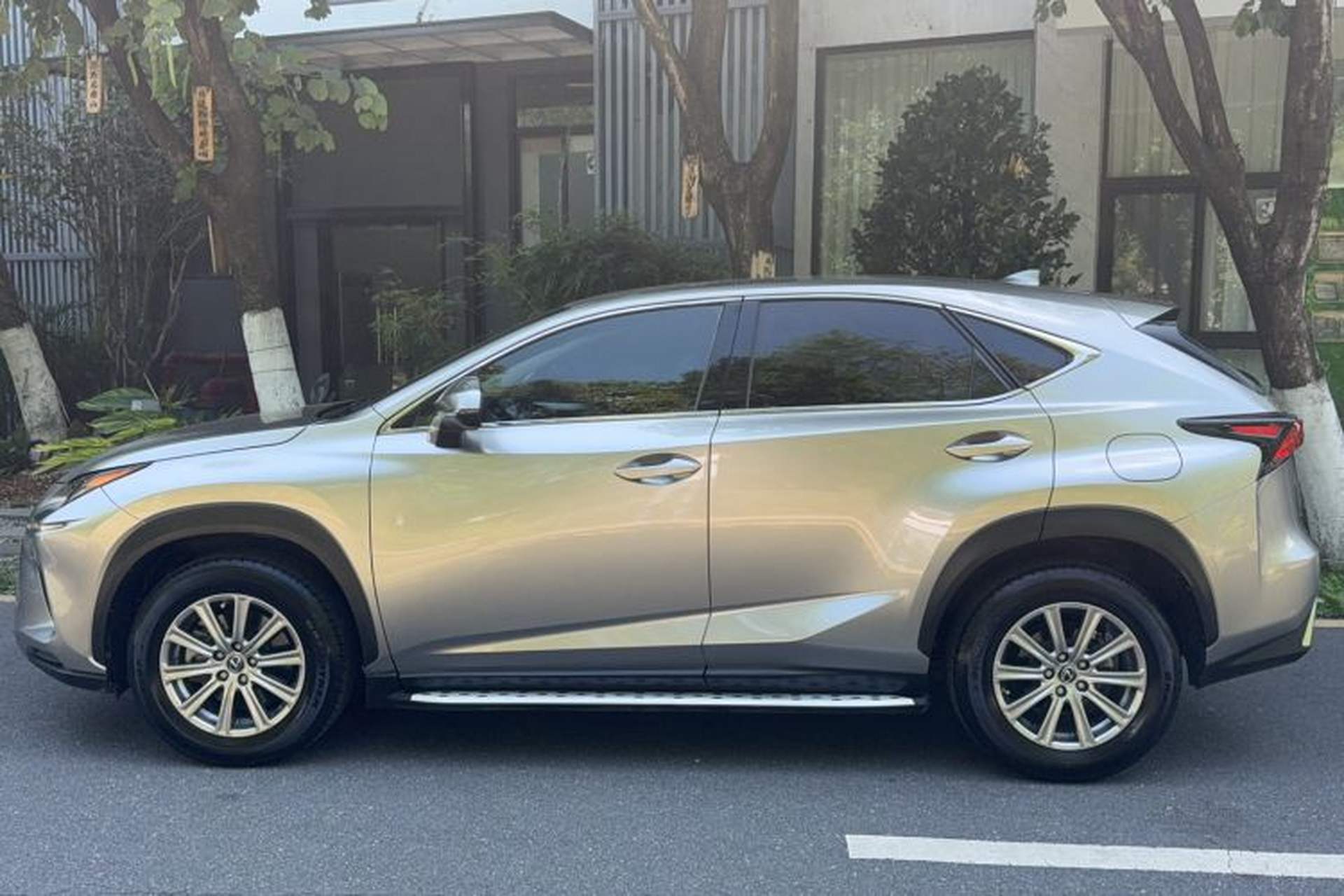 Used Lexus NX 2017 200 Front-Wheel-Drive X-Trail SE Edition Exterior 3