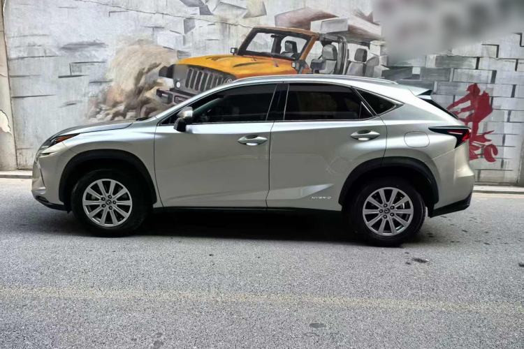 Used Lexus NX 2017 300h Front-Drive FENGSHANG Edition Exterior 4