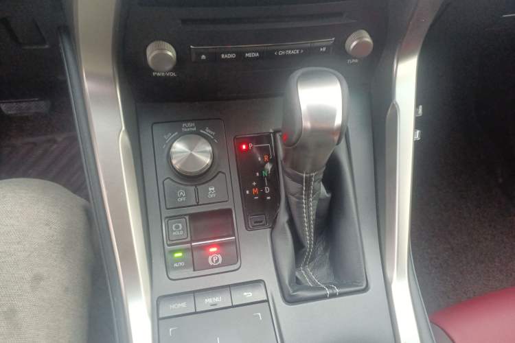 Used Lexus NX 2017 300 Front-Wheel-Drive Limited Edition Gear Lever