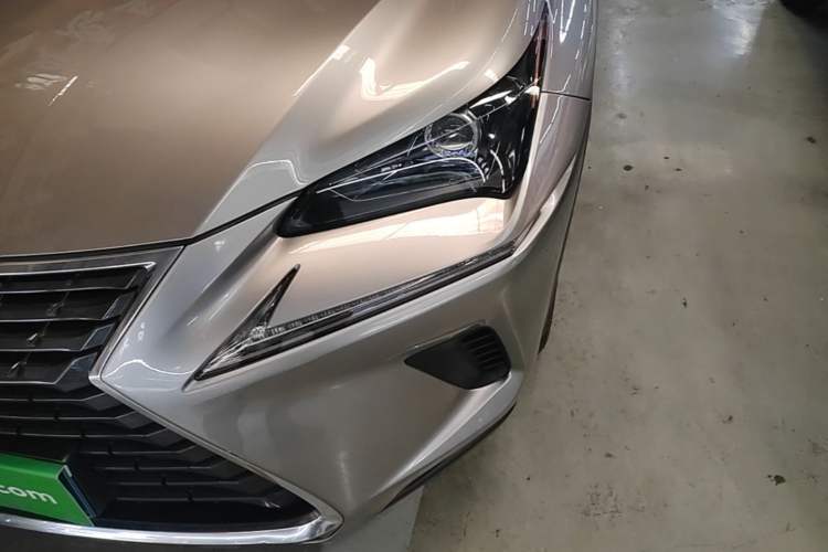 Used Lexus NX 2017 200 Front-Wheel-Drive X-Trail SE Edition Left Front Headlight