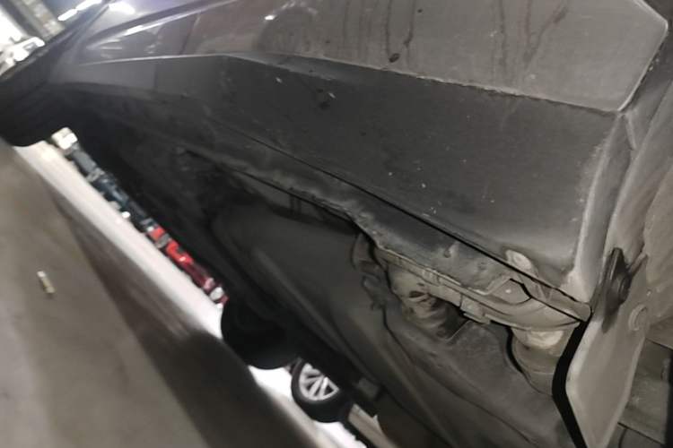 Used Lexus NX 2017 200 Front-Wheel-Drive X-Trail SE Edition Left Side Sill