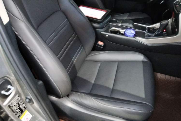 Used Lexus NX 2017 300h Front-Drive FENGSHANG Edition Right Front Seat