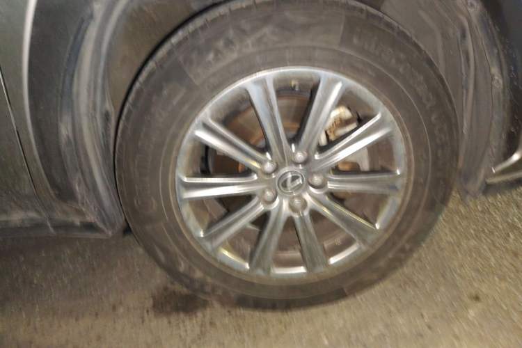 Used Lexus NX 2017 300 Front-Wheel-Drive Limited Edition Right Front Wheel Hub