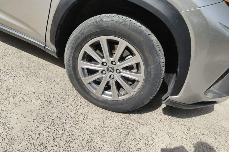 Used Lexus NX 2017 200 Front-Wheel-Drive X-Trail SE Edition Right Front Wheel Hub