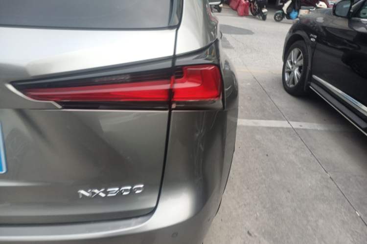 Used Lexus NX 2017 300 Front-Wheel-Drive Limited Edition Right Rear Taillight