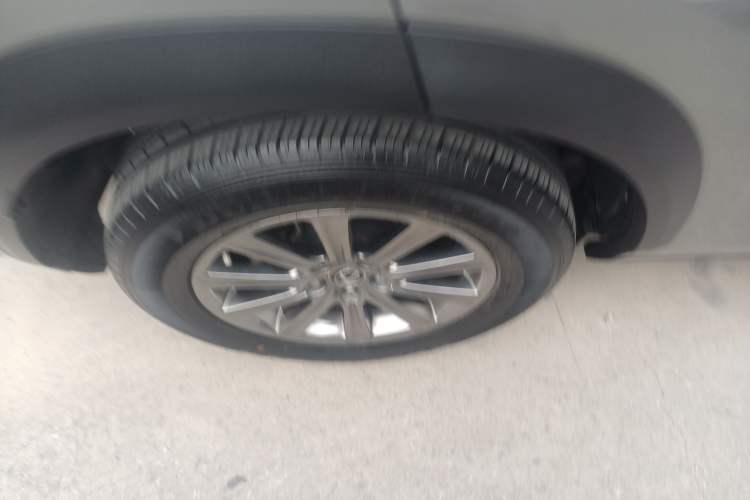 Used Lexus NX 2017 300 Front-Wheel-Drive Limited Edition Right Rear Wheel Hub