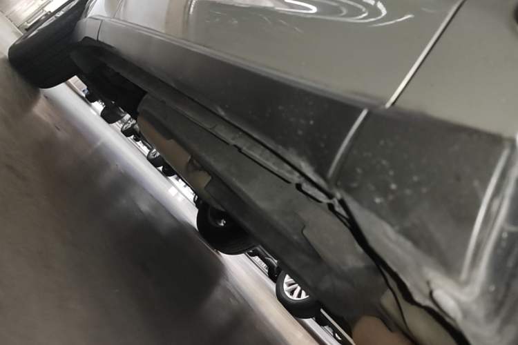 Used Lexus NX 2017 200 Front-Wheel-Drive X-Trail SE Edition Right Side Sill