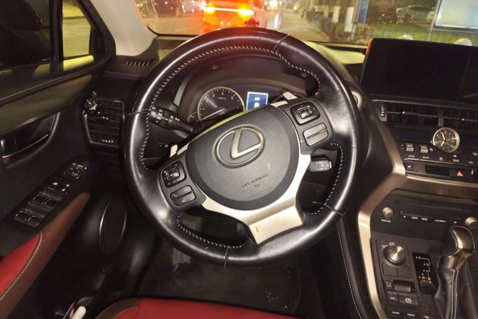 Used Lexus NX 2017 300 Front-Wheel-Drive Limited Edition Steering Wheel