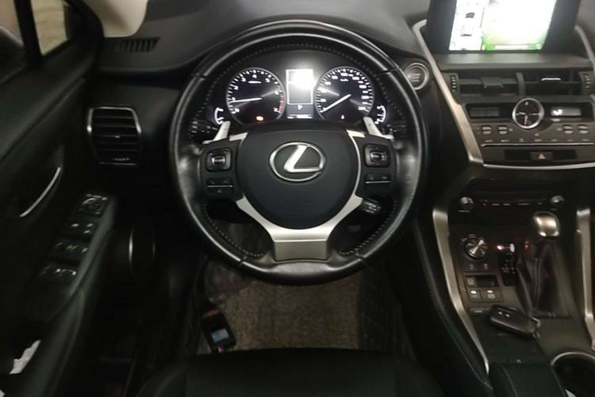 Used Lexus NX 2017 200 Front-Wheel-Drive X-Trail SE Edition Steering Wheel