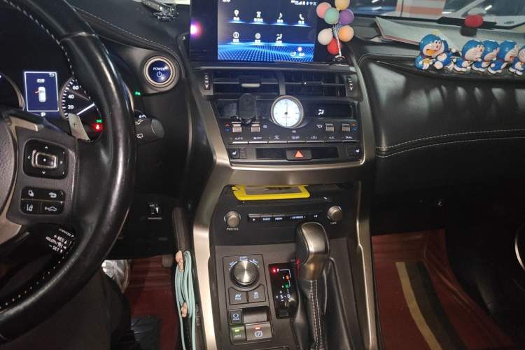 Used Lexus NX 2017 300h Front-Drive FENGSHANG Edition Audio And AC Panel