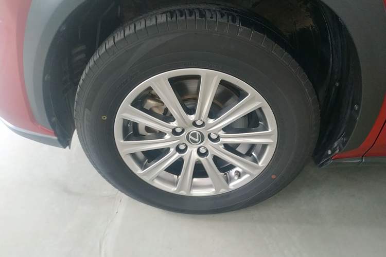 Used Lexus NX 2017 200 Front-Wheel-Drive X-Trail SE Edition Exterior 7