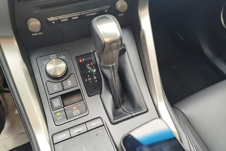 Used Lexus NX 2017 200 All-Wheel Drive Fēngshàng Edition Gear Lever