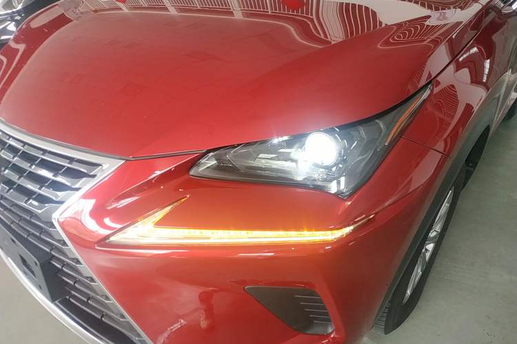 Used Lexus NX 2017 200 Front-Wheel-Drive X-Trail SE Edition Left Front Headlight