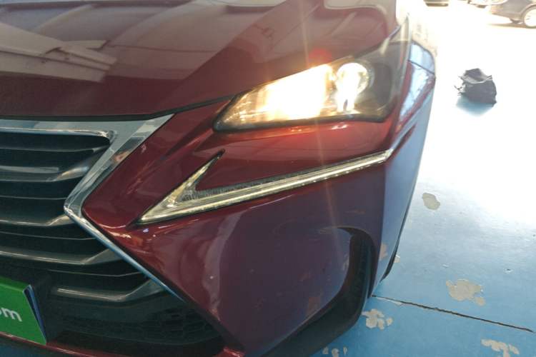 Used Lexus NX 2017 200 Front-Wheel-Drive X-Trail SE Edition Left Front Headlight