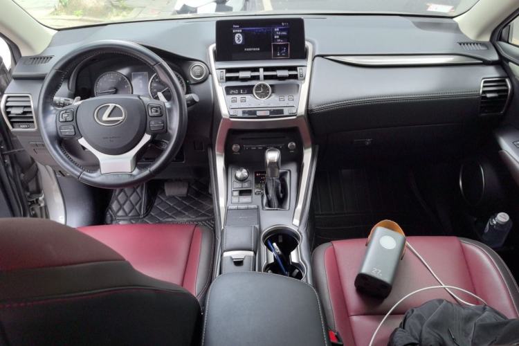 Used Lexus NX 2017 300 Front-Wheel-Drive Limited Edition Center Console