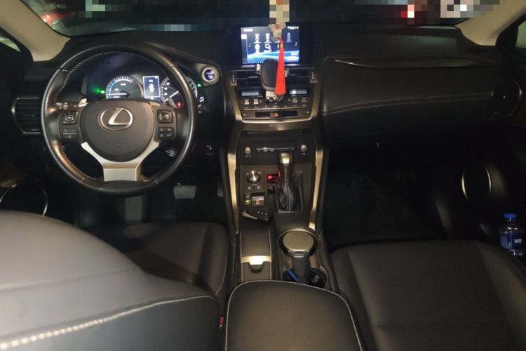 Used Lexus NX 2017 300h Front-Drive FENGSHANG Edition Center Console