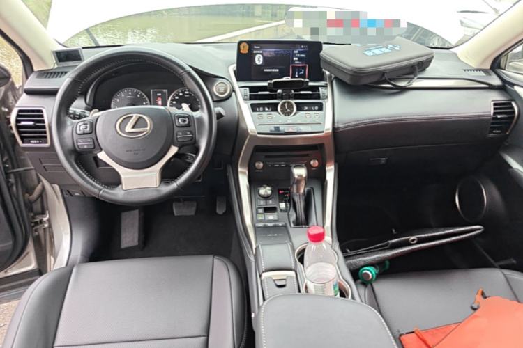 Used Lexus NX 2017 200 Front-Wheel-Drive X-Trail SE Edition Center Console