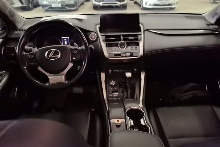 Used Lexus NX 2017 200 Front-Wheel-Drive X-Trail SE Edition Center Console