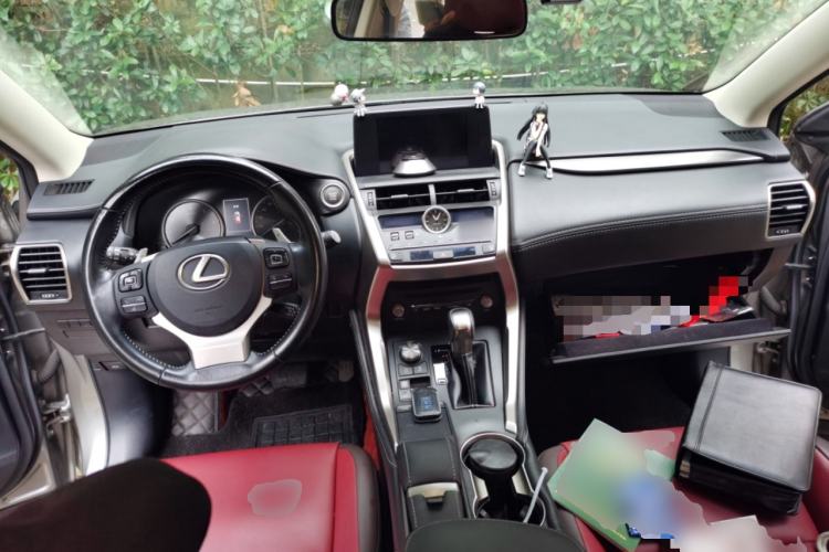 Used Lexus NX 2017 300 Front-Wheel-Drive Limited Edition Center Console