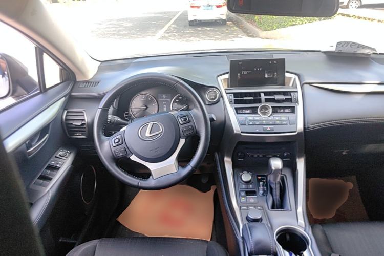 Used Lexus NX 2017 200 Front-Wheel-Drive X-Trail SE Edition Center Console