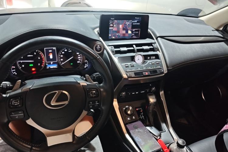 Used Lexus NX 2017 300h Front-Drive FENGSHANG Edition Center Console
