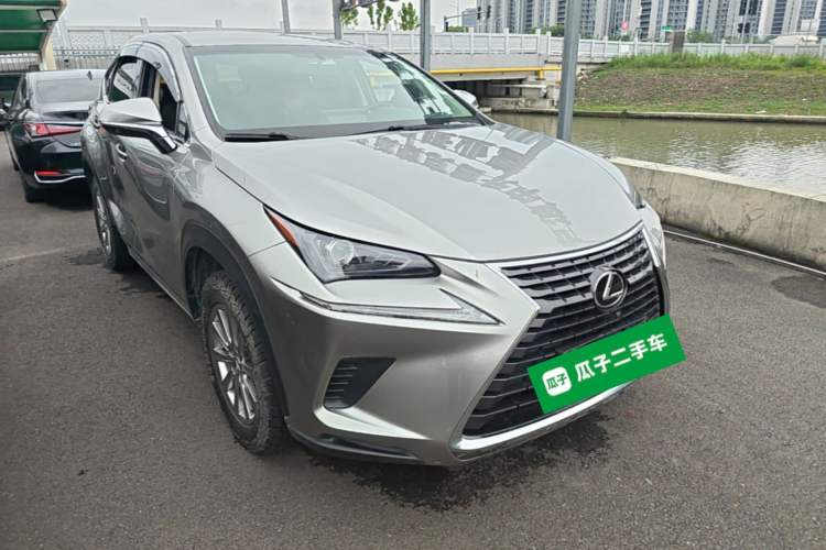 Used Lexus NX 2017 200 Front-Wheel-Drive X-Trail SE Edition Front Right 45 Deg