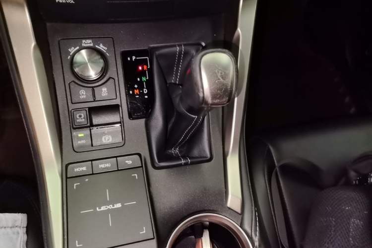 Used Lexus NX 2017 200 Front-Wheel-Drive X-Trail SE Edition Gear Lever