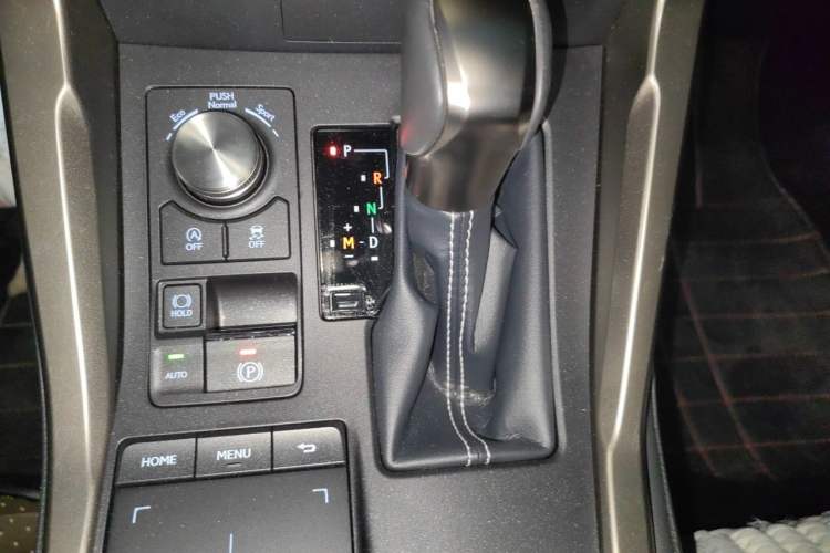Used Lexus NX 2017 200 Front-Wheel-Drive X-Trail SE Edition Gear Lever