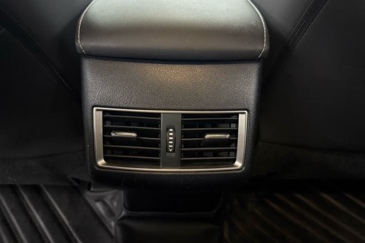 Used Lexus NX 2017 300h Front-Drive FENGSHANG Edition Interior 8