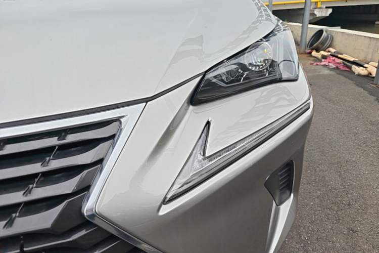 Used Lexus NX 2017 200 Front-Wheel-Drive X-Trail SE Edition Left Front Headlight