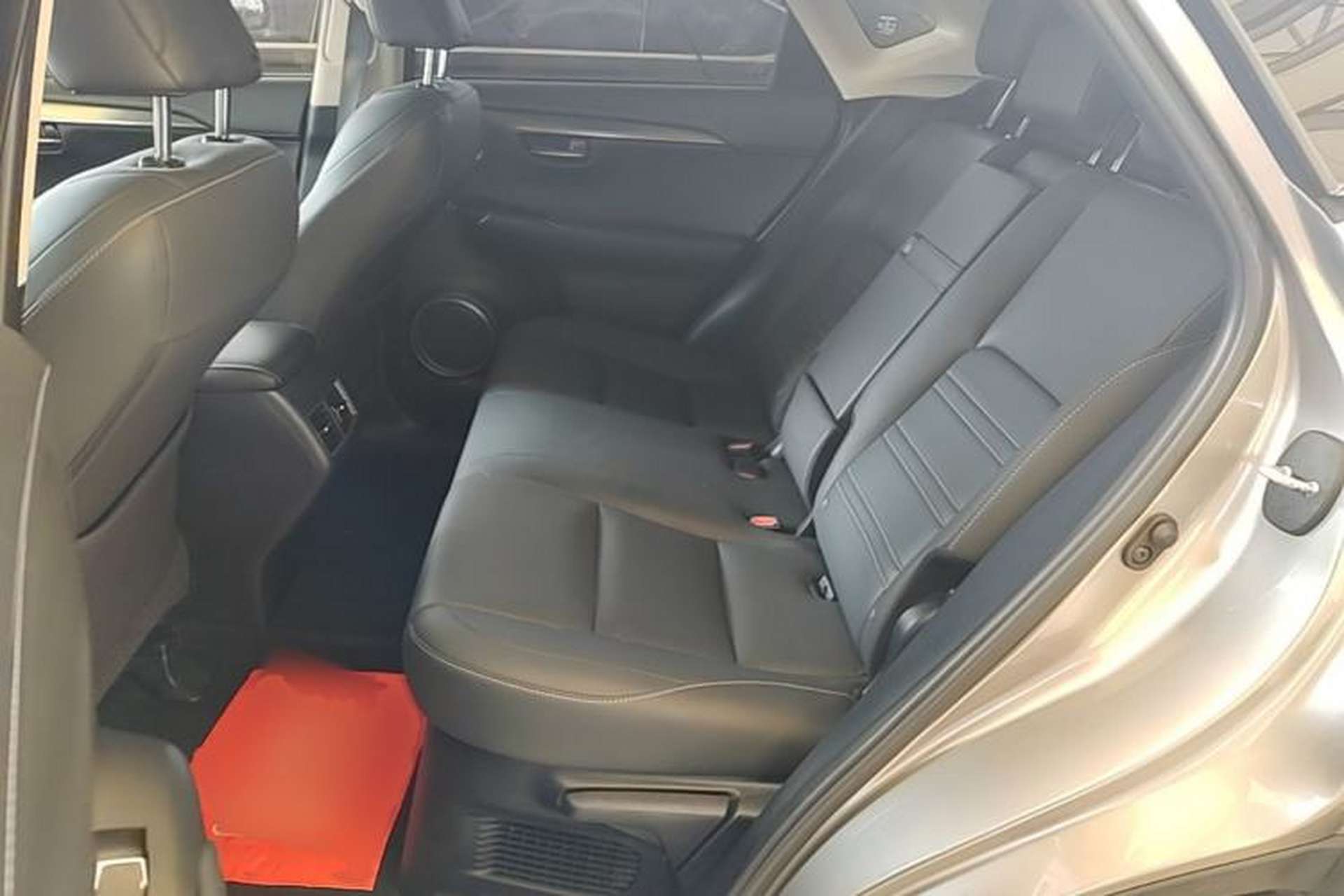 Used Lexus NX 2017 200 All-Wheel Drive Fēngshàng Edition Left Rear Seat