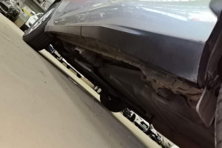 Used Lexus NX 2017 200 Front-Wheel-Drive X-Trail SE Edition Left Side Sill