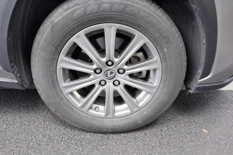 Used Lexus NX 2017 300 Front-Wheel-Drive Limited Edition Right Front Wheel Hub
