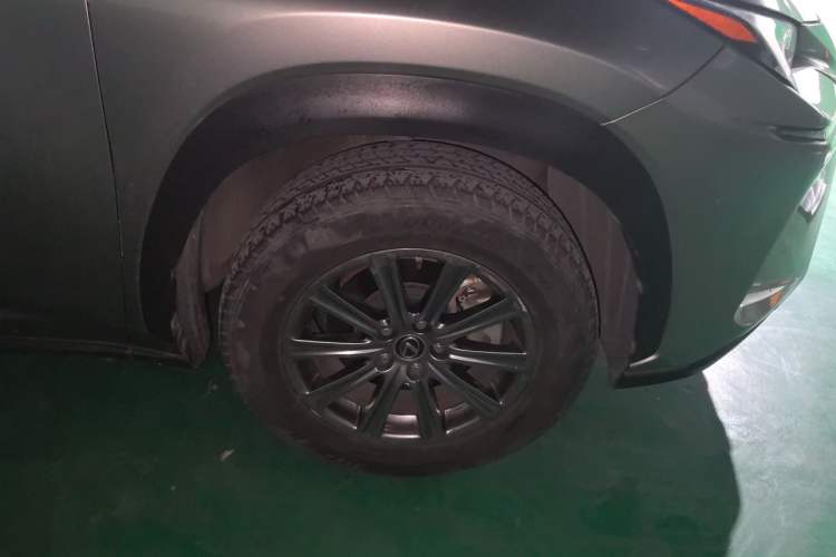 Used Lexus NX 2017 300h Front-Drive FENGSHANG Edition Right Front Wheel Hub