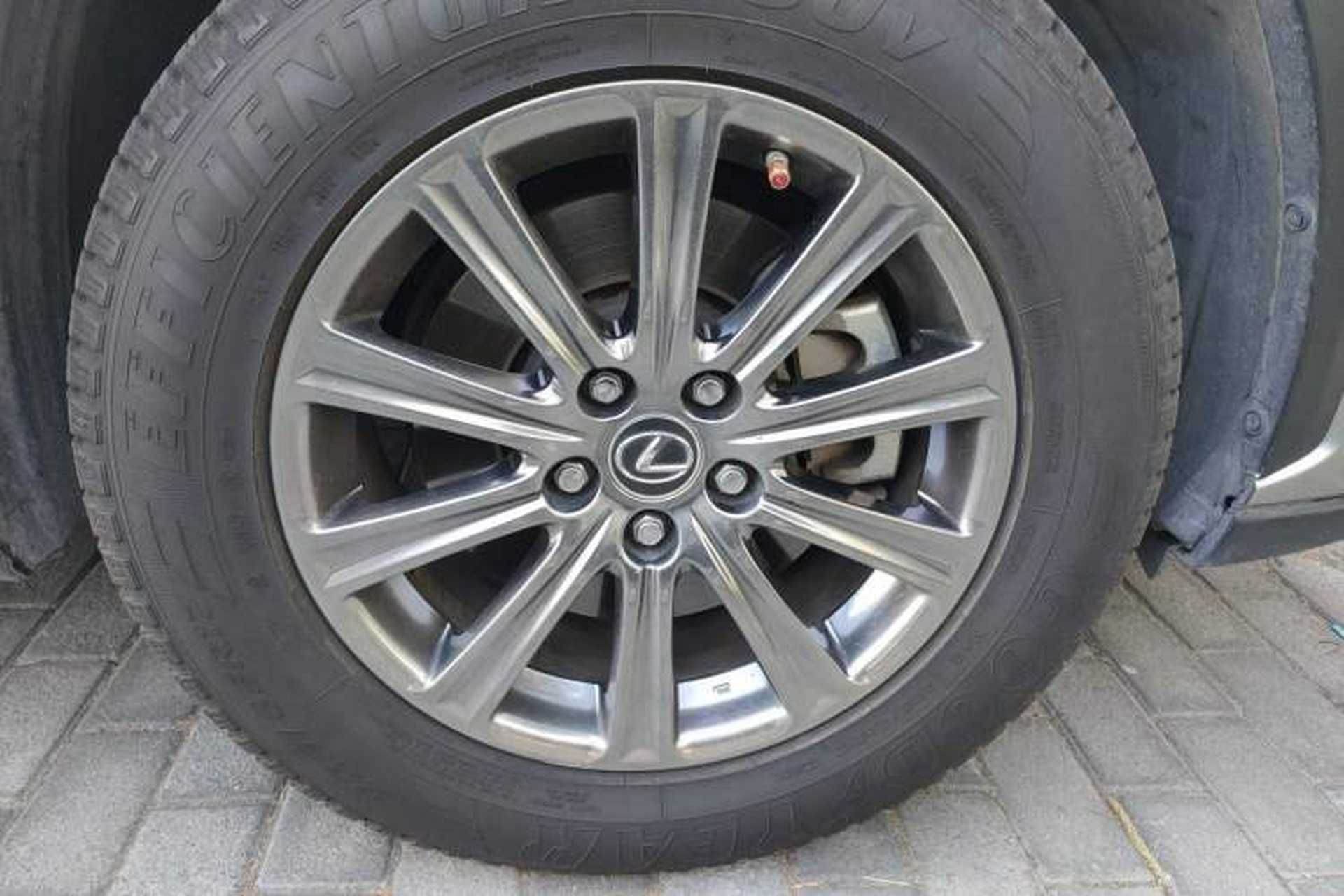 Used Lexus NX 2017 300 Front-Wheel-Drive Limited Edition Right Front Wheel Hub