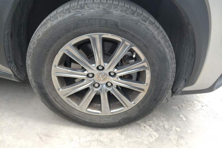 Used Lexus NX 2017 200 Midnight Special Limited Edition Right Front Wheel Hub