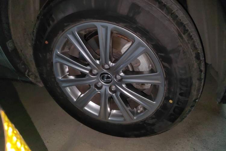 Used Lexus NX 2017 200 Front-Wheel-Drive X-Trail SE Edition Right Front Wheel Hub