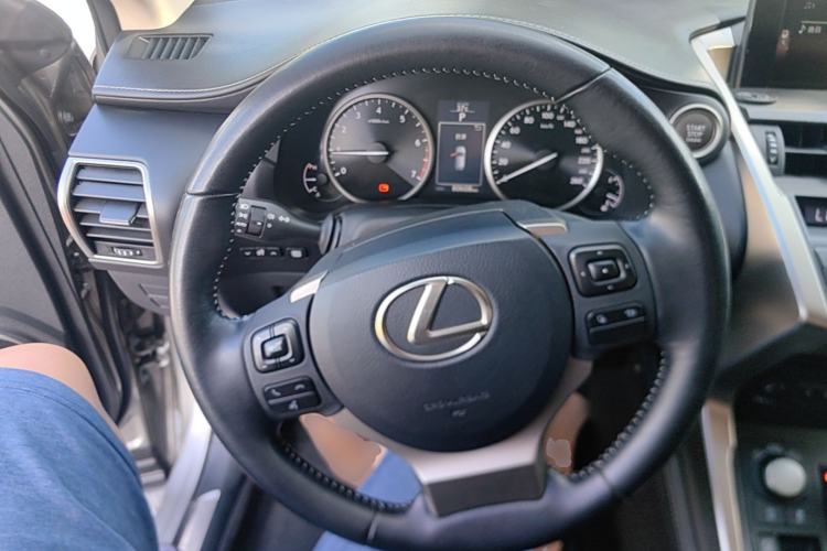 Used Lexus NX 2017 200 Front-Wheel-Drive X-Trail SE Edition Steering Wheel