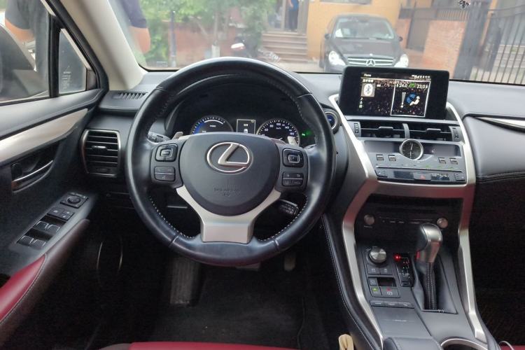 Used Lexus NX 2017 300h Front-Drive FENGSHANG Edition Steering Wheel