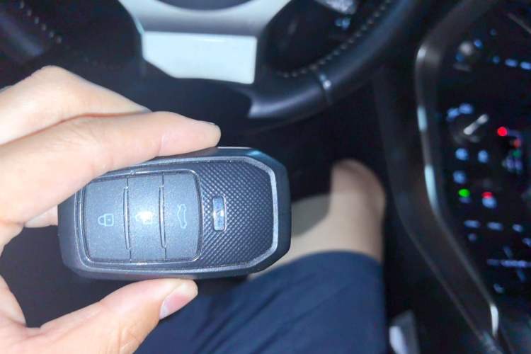 Used Lexus NX 2017 300h Front-Drive FENGSHANG Edition Vehicle Key