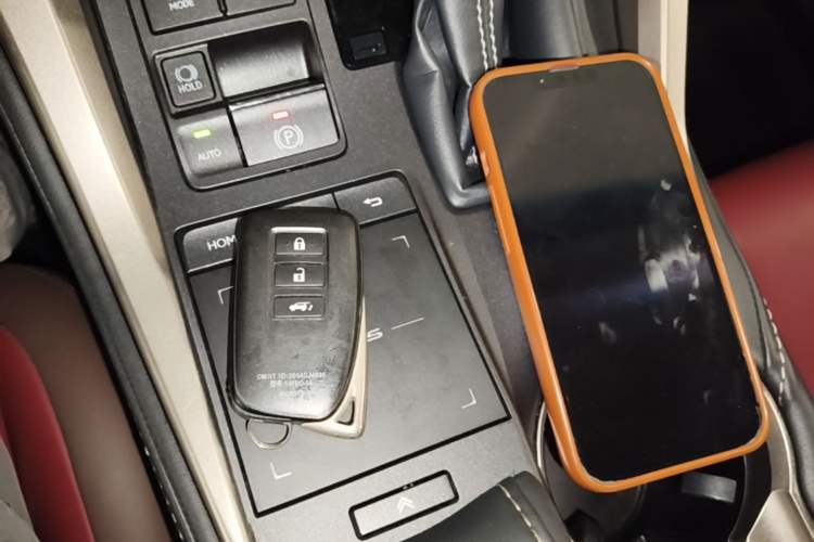 Used Lexus NX 2017 300h All-Wheel Drive Fongzhi Edition Vehicle Key