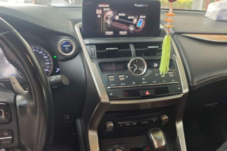 Used Lexus NX 2017 300h All-Wheel Drive Fongzhi Edition Audio And AC Panel